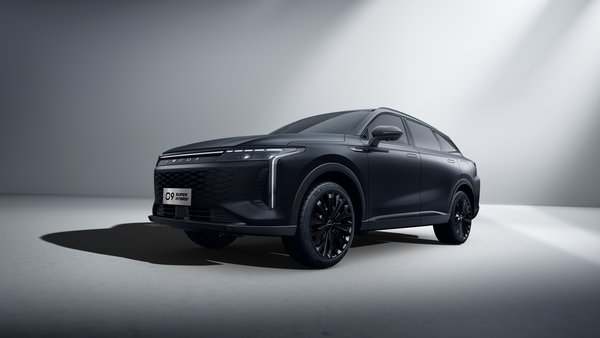 EXCLUSIVE BLACK